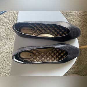 Birdies The Crane Flat Features A Texture Espresso Quilted Footbed For Comfort